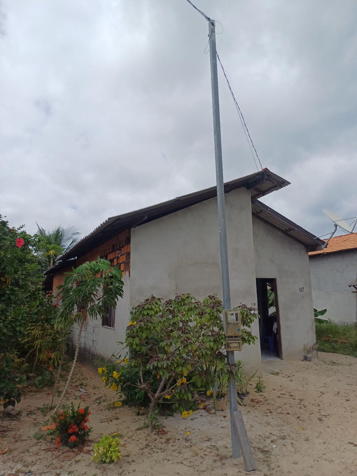 Casa à Venda no Bairro América – Excelente Localização na Rua Principal Fé em Deus